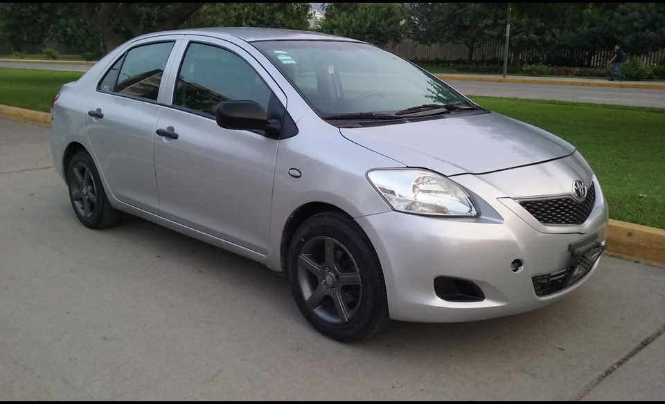 Toyota Yaris موديل 2008
