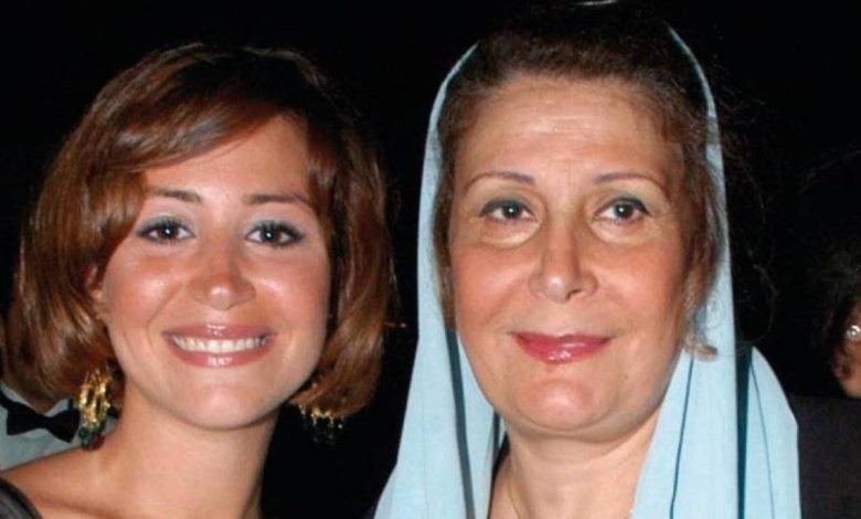 وفاة زيزي مصطفى ووالدة منة شلبي بعد صراع مع المرض عن عمر 76 عامًا