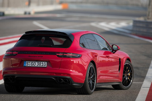 Porsche Panamera موديل 2025