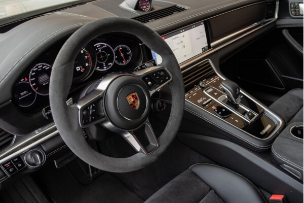 Porsche Panamera موديل 2025