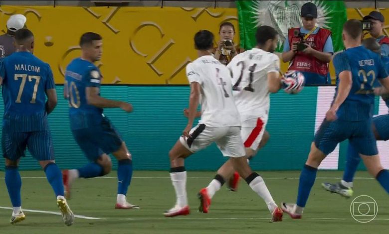 لمسة يد آيت نوري مانشستر سيتي الهلال السعودي هدف سيلفا حكم الفيديو كأس العالم للأندية