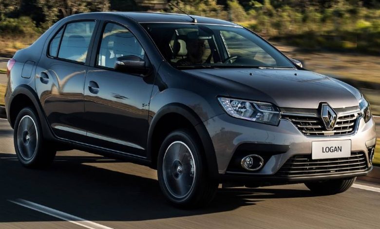 سيارة Renault Logan موديل 2015