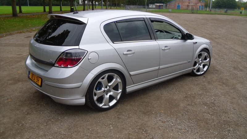 Opel Astra موديل 2007