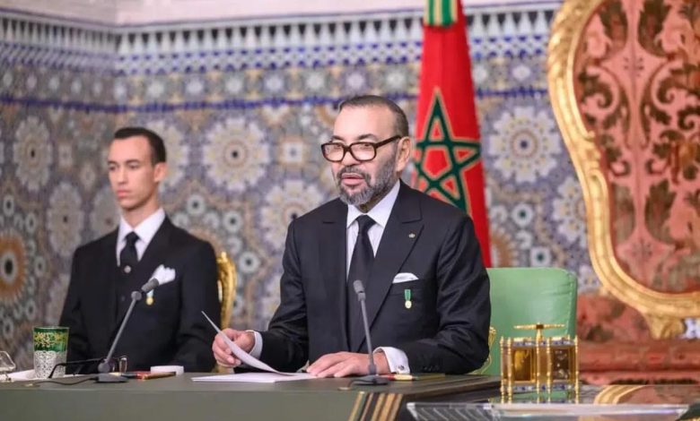 دعوة للحوار وحل توافقي في الصحراء..هل تبدأ صفحة جديدة بين المغرب والجزائر؟