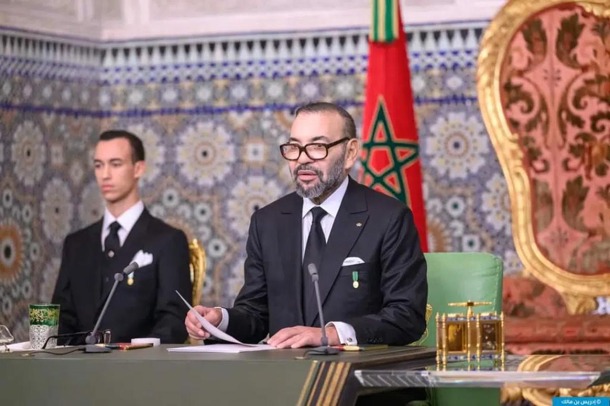 دعوة للحوار وحل توافقي في الصحراء..هل تبدأ صفحة جديدة بين المغرب والجزائر؟
