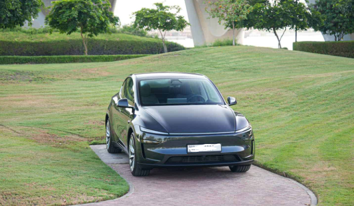 Tesla Model Y موديل 2025