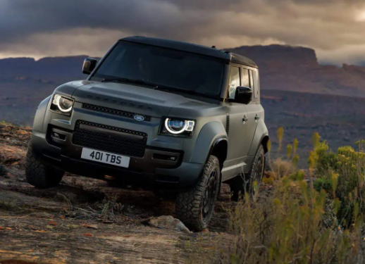 Land Rover Defender Octa موديل 2025