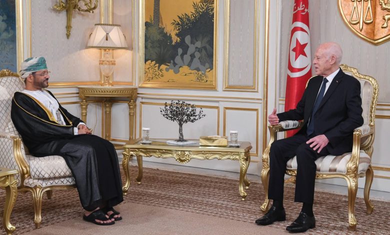 بعد الجزائر والمغرب... ماذا تريد عُمان من تونس؟