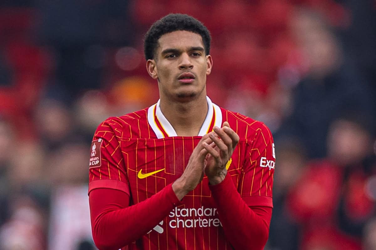 جاريل كوانساه لاعب ليفربول المنتقل لليفركوزن