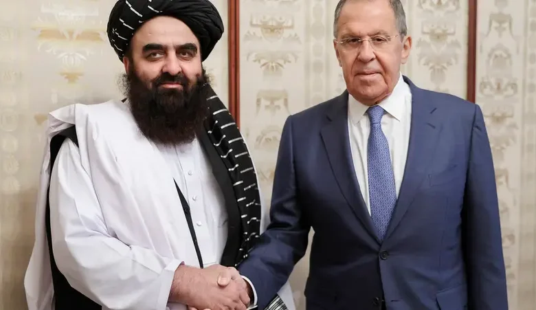 روسيا تكسر العزلة عن طالبان..هل تشعل موسكو سباق الاعتراف الدولي بحكومة كابول؟