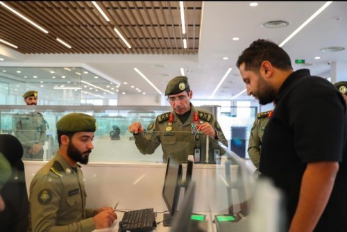 وقف تجديد الإقامات في السعودية