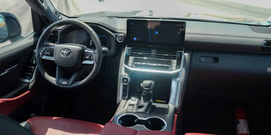 Toyota Land Cruiser موديل 2025